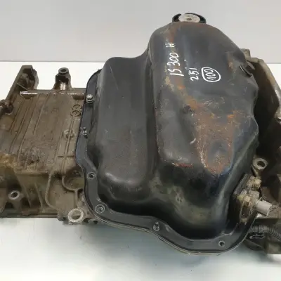 Lexus IS IS300h 2.5 MISKA OLEJOWA oleju