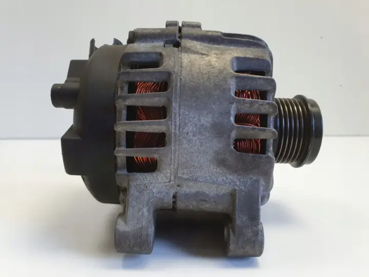 Volvo V40 II 1.6 D2 ALTERNATOR 30659390 valeo 150A