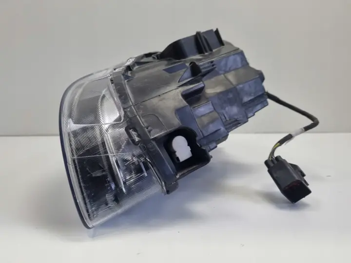 Volvo V60 S60 II LIFT PRZEDNIA LAMPA PRAWA prawy przód BI XENON 31420254