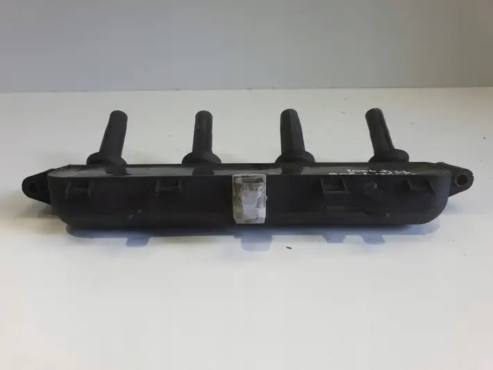 Peugeot 206 1.1 8V CEWKA ZAPŁONOWA 9635864980
