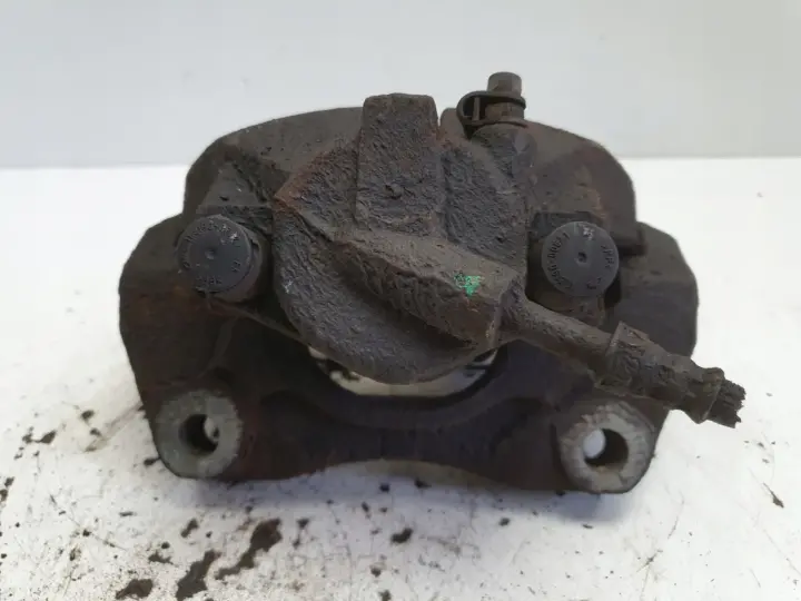 VW Transporter T5 PRAWY PRZEDNI ZACISK HAMULCOWY przód pasażera