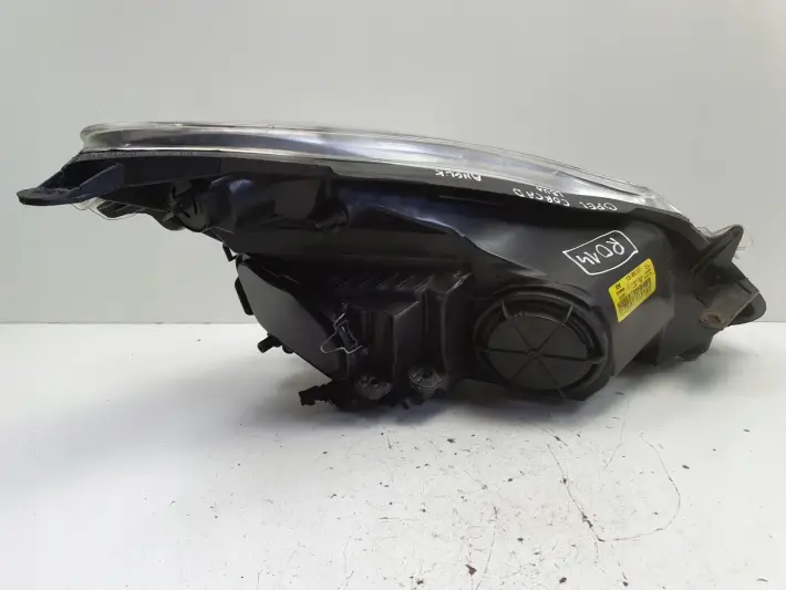 Opel Corsa D PRZEDNIA LAMPA LEWA lewy przód anglik Valeo 13186383