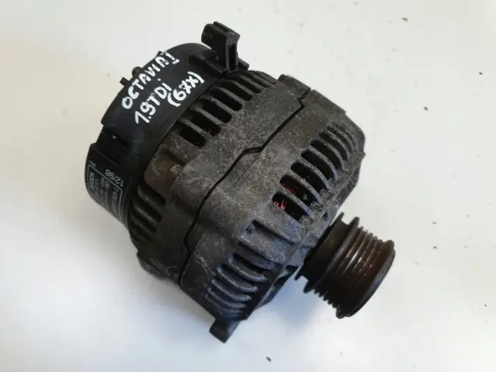 Audi A3 8L Golf IV Octavia I 1.9 TDI ALTERNATOR 0123515021 038903023J 120A