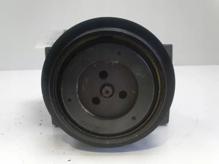 b87d94de9140b4bc80f1900ce1718cd9