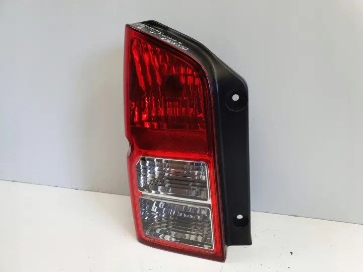 Nissan Pathfinder R51 LIFT 10-14r TYLNIA TYLNA LAMPA LEWA lewy tył