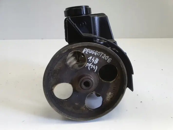 Peugeot 206 1.4 8V POMPA WSPOMAGANIA