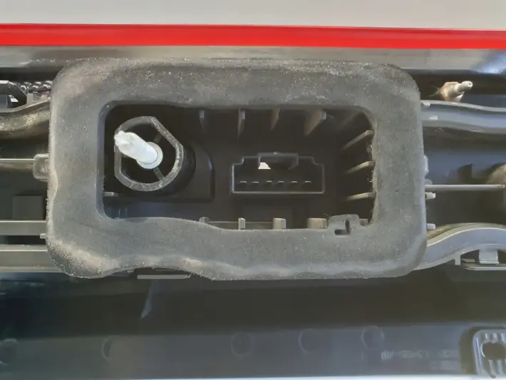 Ford Transit Custom TYLNIA TYLNA LAMPA LEWA lewy tył kierowcy BK2113405AD