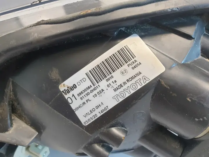 Toyota Aygo PRZEDNIA LAMPA PRAWA prawy przód EUROP