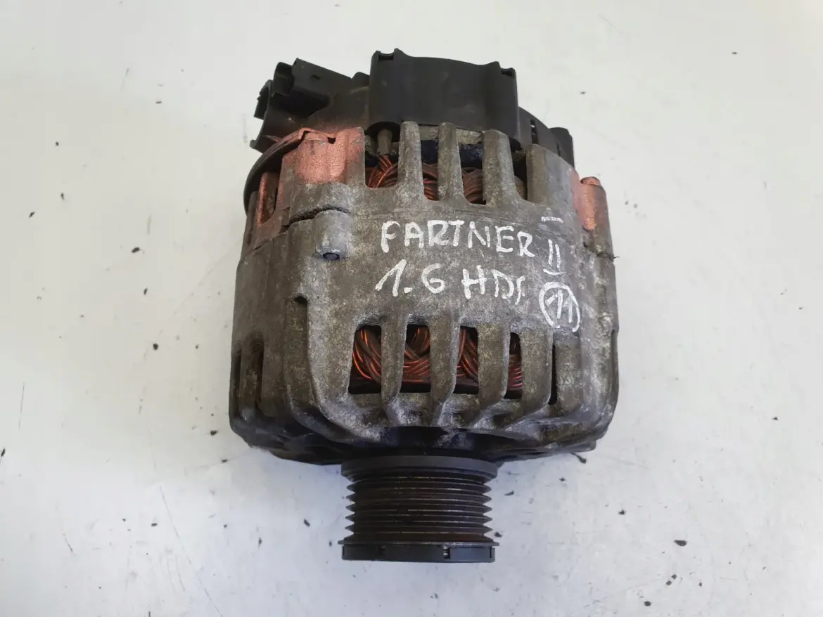 Peugeot Partner II 1.6 HDI ALTERNATOR 9678048880 valeo