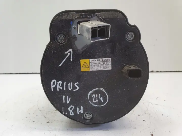 Toyota Prius IV 1.8 SPRĘŻARKA KLIMATYZACJI pompa 042400-0371