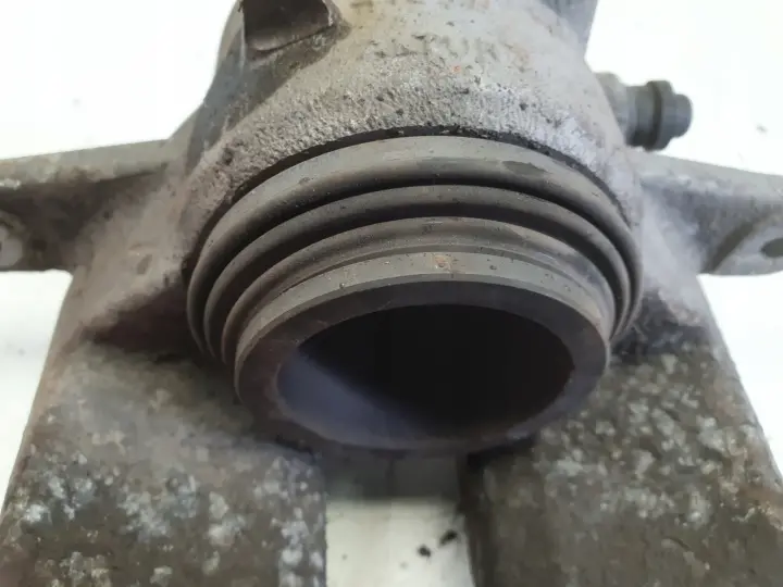 Mercedes W204 PRZEDNI ZACISK HAMULCOWY prawy przód PASAŻERA 295x28