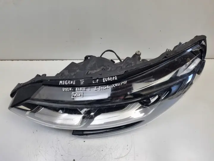 Renault Megane IV PRZEDNIA LAMPA LEWA lewy przód LED EUROPA 260602792R