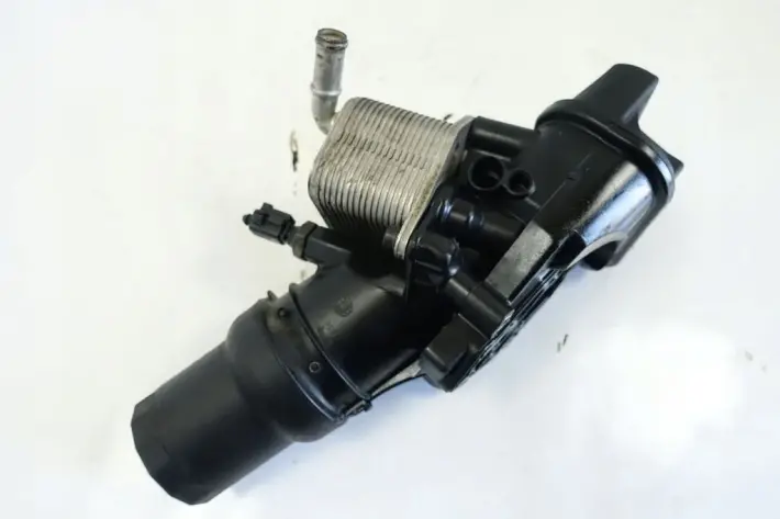 VW Passat B6 2.0 Fsi POSTAWA FILTRA OLEJU Obudowa