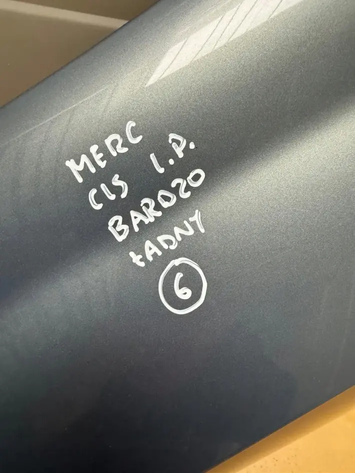 Mercedes CLS C219 04-10r PRZEDNI BŁOTNIK LEWY PRZÓD kierowcy