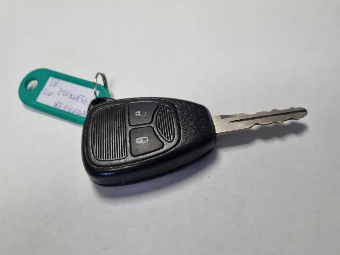 Chrysler Voyager IV KLUCZY PILOT 659817192 56040670AC