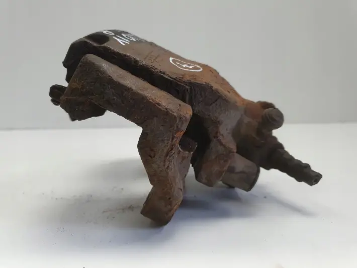 Renault Clio IV LEWY PRZEDNI ZACISK HAMULCOWY przód kierowcy L.P ATE 368