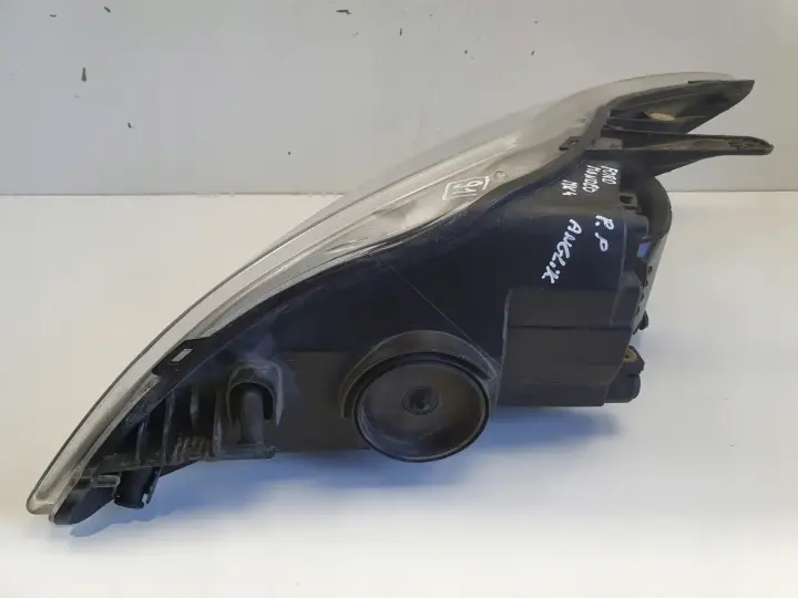 Ford Mondeo IV MK4 07-14r PRZEDNIA LAMPA PRAWA PRAWY PRZÓD anglik
