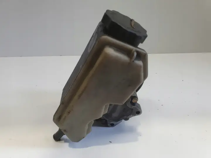 Opel Vectra B 2.0 16V POMPA WSPOMAGANIA 90495960