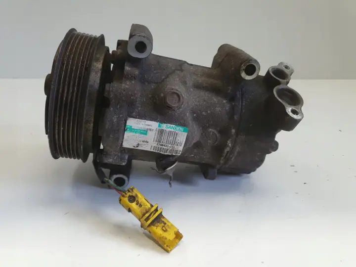 Mini One R56 1.4 16V VTi SPRĘŻARKA KLIMATYZACJI 2758433
