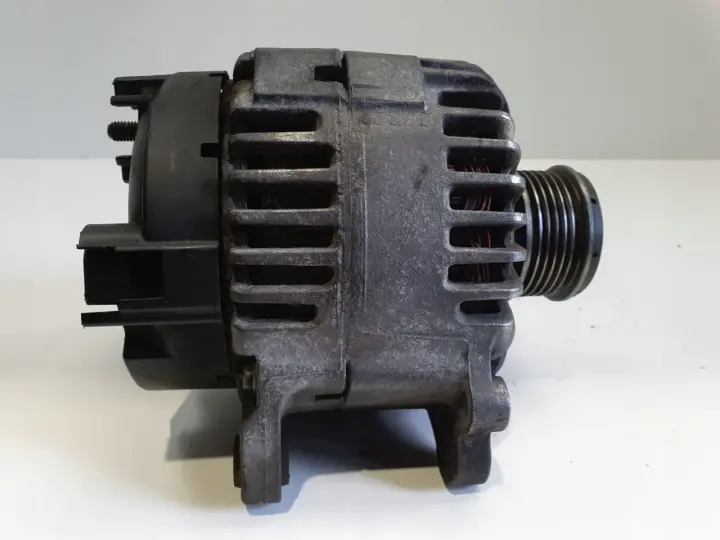 Seat Altea 1.9 TDI ALTERNATOR Valeo 06F903023C 140A
