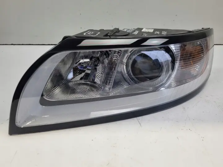 Volvo S40 II V50 LIFT 07-12r PRZEDNIA LAMPA LEWA lewy przód 32206141