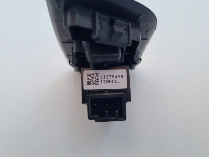 Volvo S90 II V60 II S60 III XC60 II PRAWY PANEL SZYB 31376458