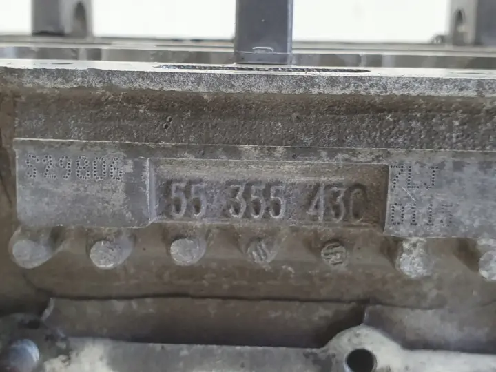 Opel Astra III H 1.4 16V GŁOWICA CYLINDRÓW 55355430