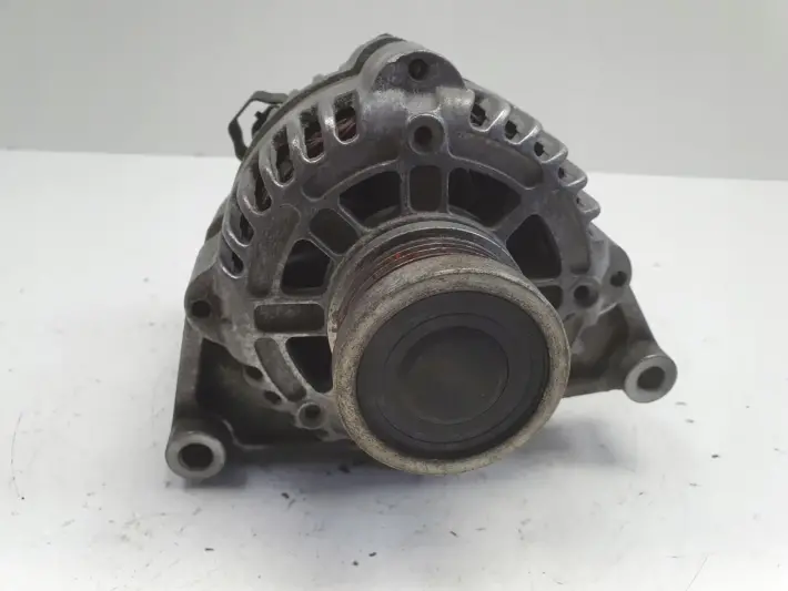 Opel Astra IV J 1.4 T turbo ALTERNATOR 13581885 100A