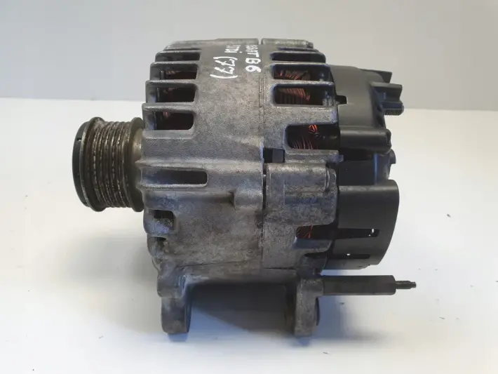 VW Passat B6 1.9 TDI ALTERNATOR Valeo 03L903023E 180A