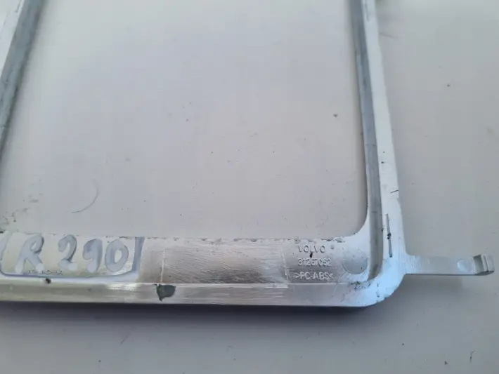 Volvo S60 II V60 V40 II RAMKA RADIA Dekor 31267052