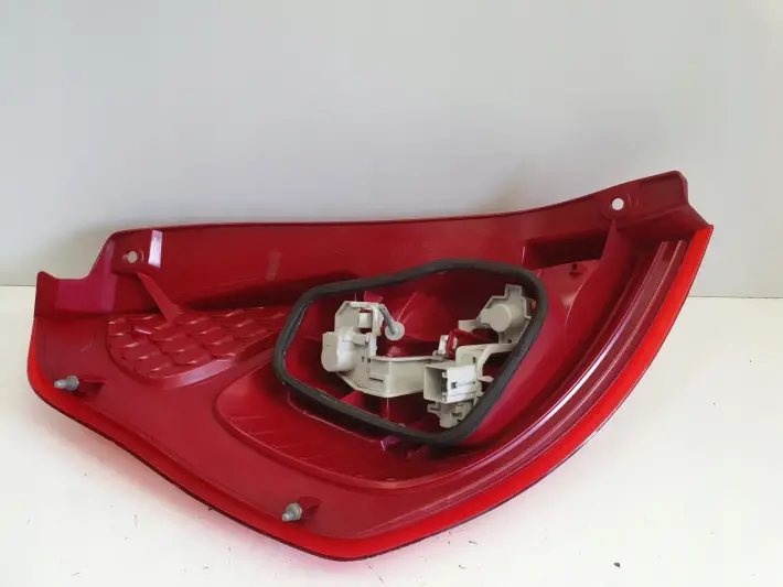 Ford Fiesta VII MK7 08-12r TYLNIA LAMPA PRAWA LEWY TYŁ 8A61-13404-A