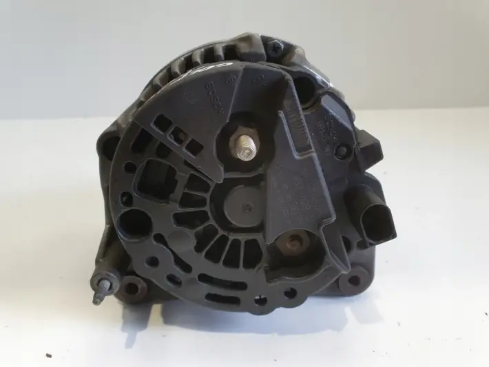 VW Golf IV Bora Leon Octavia 1.4 1.6 16V ALTERNATOR Bosch 028903028D 90A
