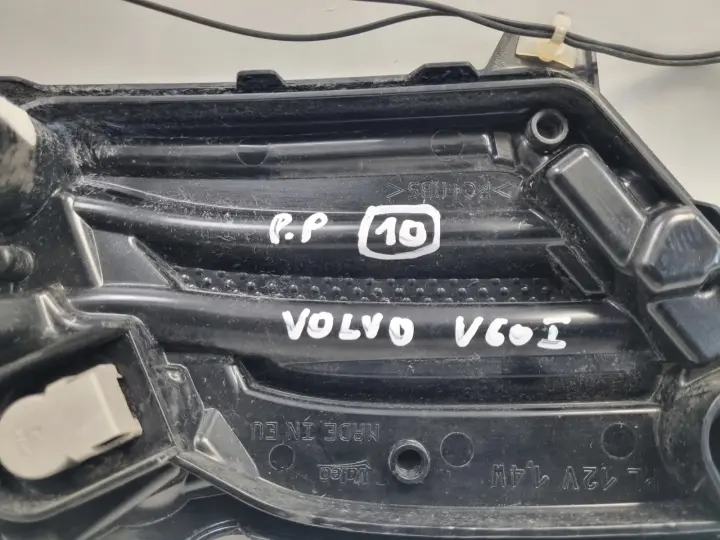 Volvo S60 II V60 PRZEDNI HALOGEN PRAWY PRZÓD pasażera ORYGINAŁ DRL 89091135