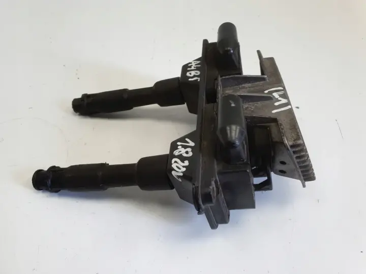 Audi A4 B5 1.8 20V CEWKA ZAPŁONOWA 058905105A