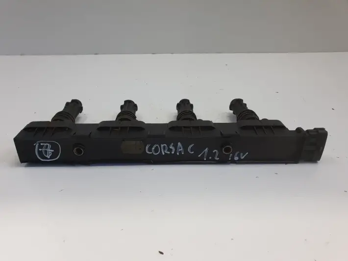 Opel Corsa C 1.2 16V CEWKA ZAPŁONOWA 0221503472