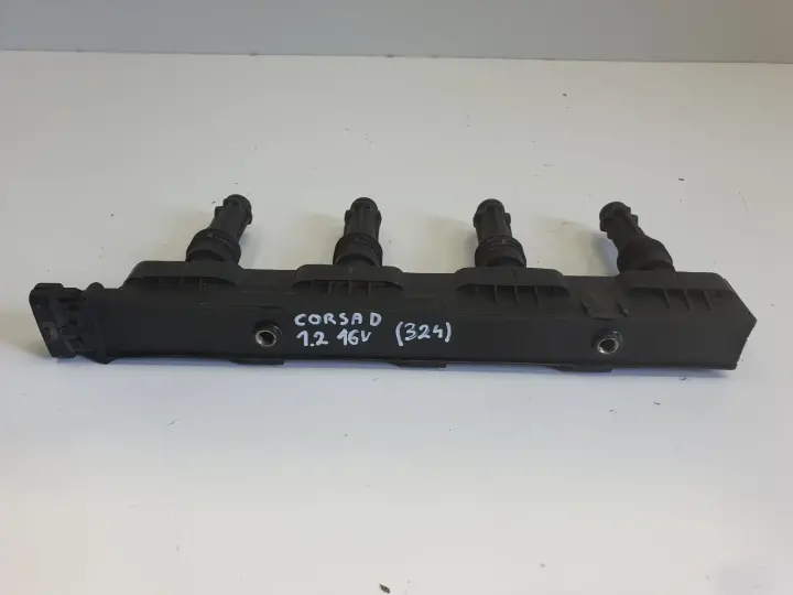 Opel Corsa D 1.2 1.4 16V CEWKA ZAPŁONOWA GN10204 delphi