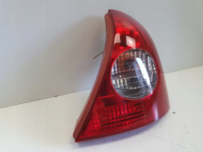 Renault Clio II lift 01-12r TYLNA LAMPA PRAWA prawy tył pasażera X65PH2