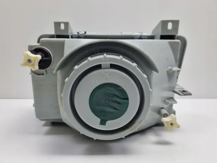 Saab 9000 84-91r PRZEDNIA LAMPA PRAWA PRAWY PRZÓD nowa europa