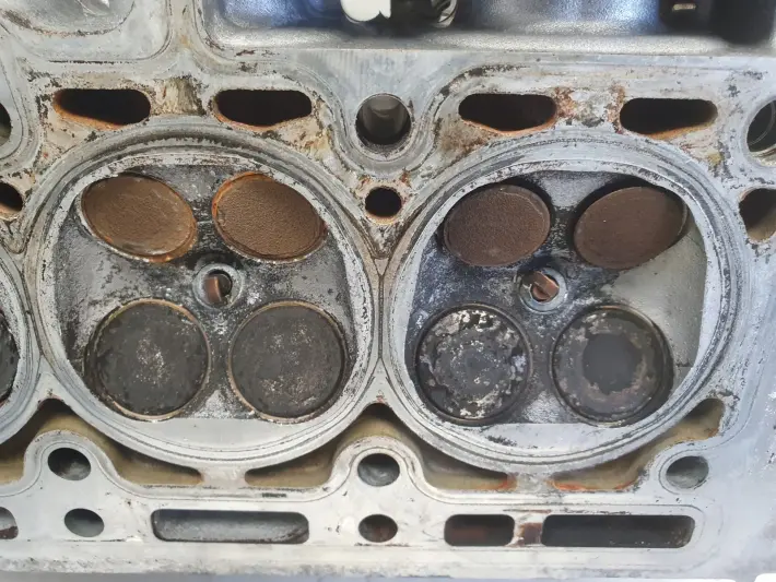 Renault Clio III 1.6 16V GŁOWICA CYLINDRÓW 8200293024