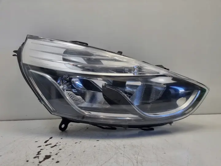 Renault Clio IV 12-16r PRZEDNIA LAMPA PRAWA PRAWY PRZÓD europa 010330748