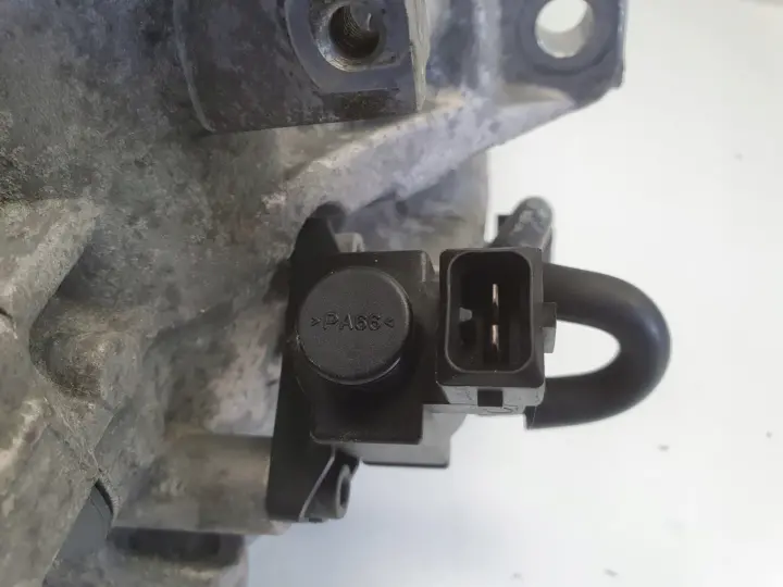 Volvo S80 II 2.0 D3 CHŁODNICA SPALIN EGR 30757742