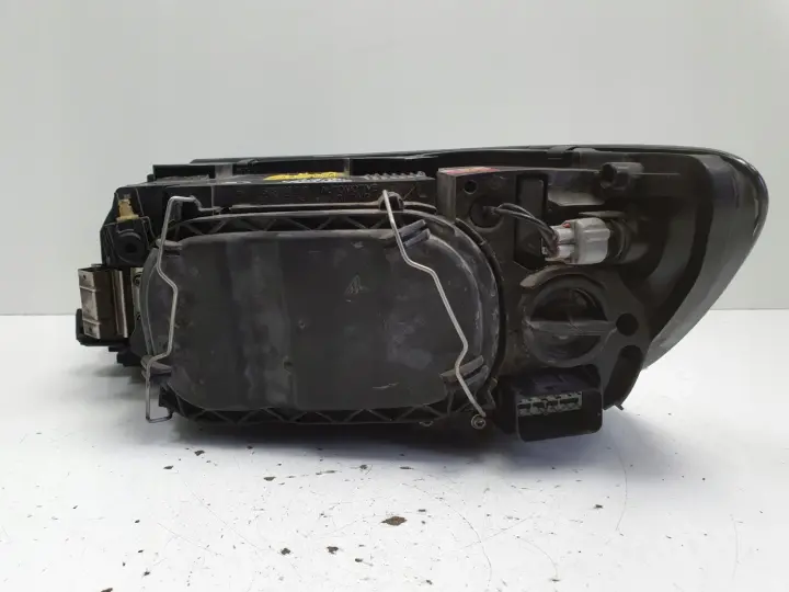 Volvo S40 II V50 XENON PRZEDNIA LAMPA PRAWA prawy przód EUROPA 30698878