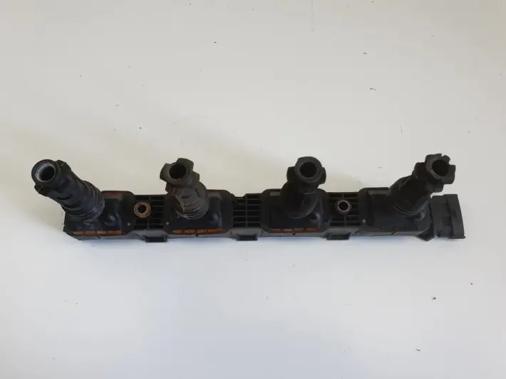 Opel Astra III H 1.4 16V CEWKA ZAPŁONOWA 0221503472