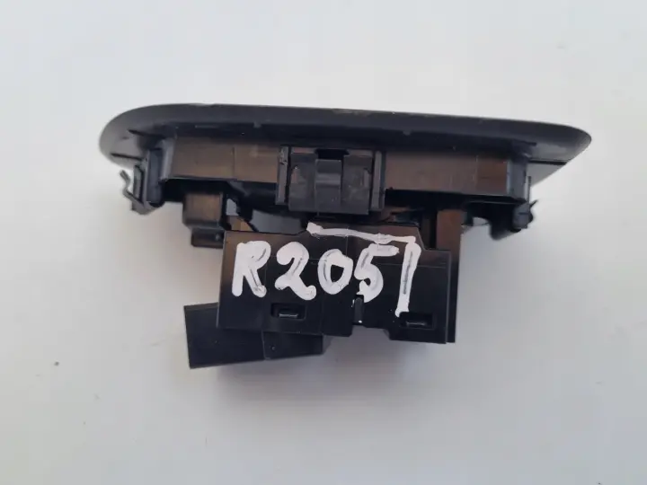Volvo S90 II V60 II S60 III XC60 II PRAWY PANEL SZYB 31376458