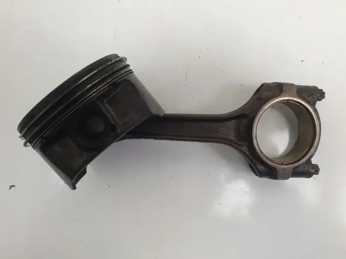 Opel Astra IV J 1.6 16V TŁOK KORBOWÓD A16XER