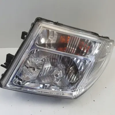 Nissan Pathfinder R51 Navara D40 III PRZEDNIA LAMPA LEWA LEWY PRZÓD xenon