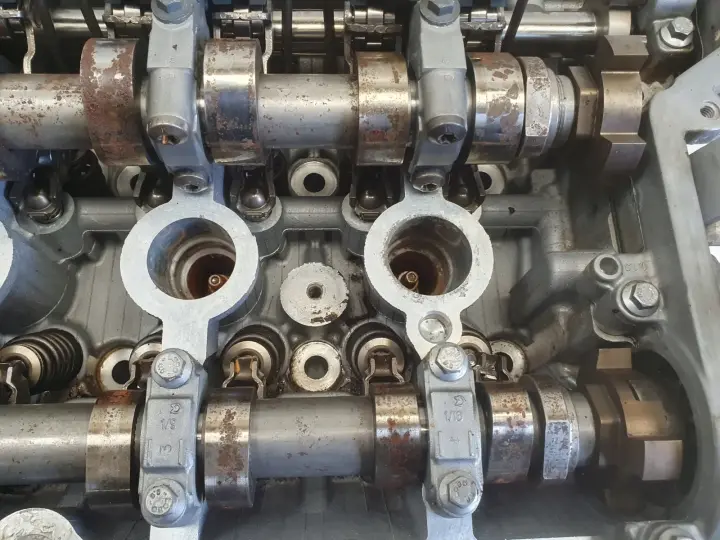 Mini Cooper R56 Peugeot Citroen 1.6 16V VTi GŁOWICA CYLINDRÓW V753354980N