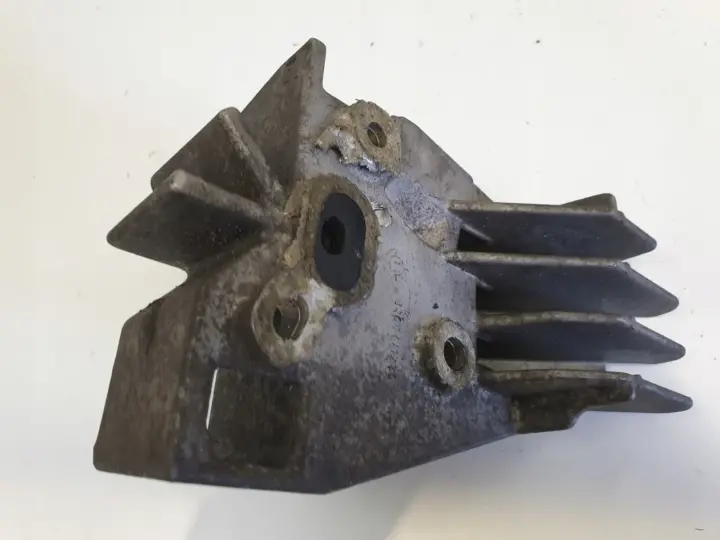 Renault Clio III 1.5 DCI WTRYSKIWACZ DPF łapa