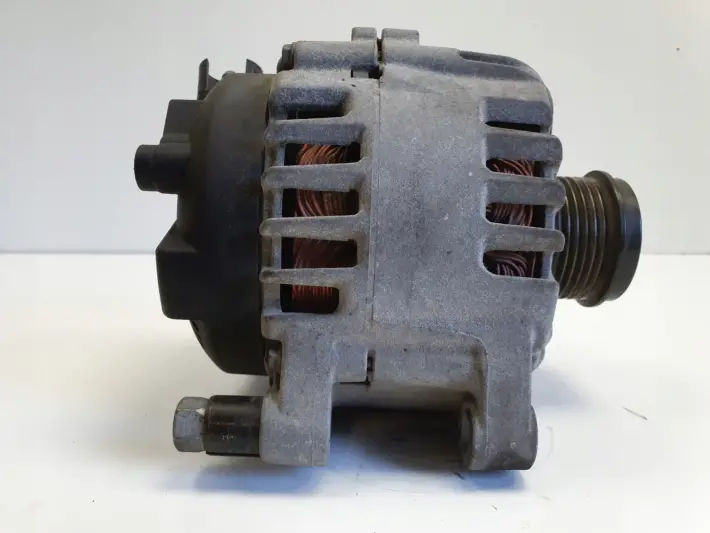 Volvo V40 II 1.6 D2 ALTERNATOR 30659390 valeo 150A