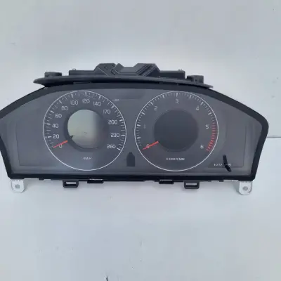 Volvo S80 II V70 III XC70 II 2.4 D5 LICZNIK ZEGARY Europa diesel 31270899AA